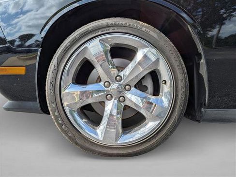 Used 2013 Dodge Challenger R/T RWD image 14