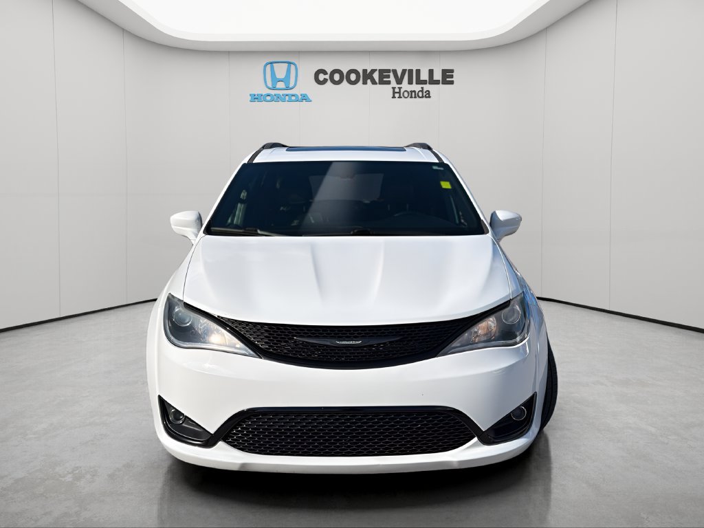 Used 2019 Chrysler Pacifica Touring-L Plus w/ S Appearance Package FWD image 4