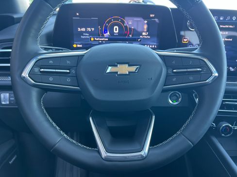 Used 2025 Chevrolet Traverse High Country FWD image 23