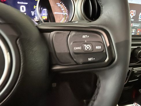 Used 2023 Jeep Wrangler Unlimited w/ Cold Weather Group AWD/4WD image 15