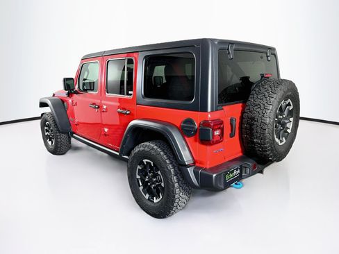 Used 2025 Jeep Wrangler Unlimited Rubicon 4xe w/ Convenience Group AWD/4WD image 5