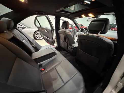 Used 2014 Mercedes-Benz C 300 4MATIC Sedan image 32