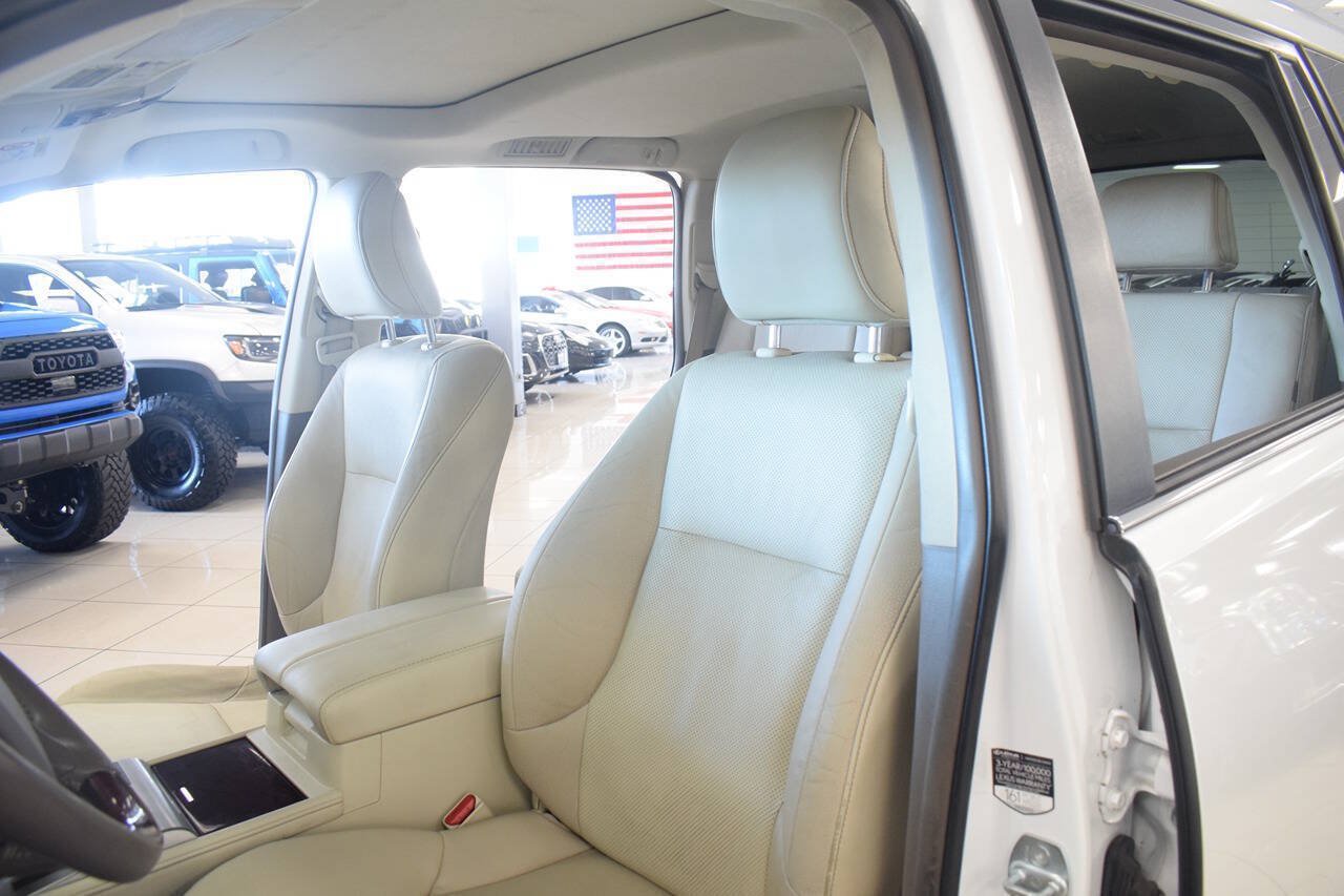 Used 2014 Lexus GX 460 w/ Premium Package AWD/4WD image 33