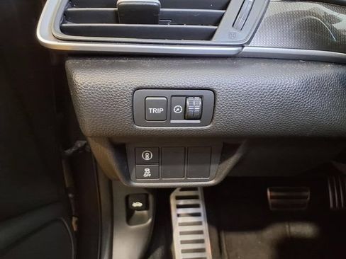 Used 2018 Honda Accord Sport image 18
