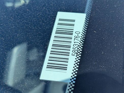 Used 2025 Chevrolet Trax LT w/ LT Convenience Package image 31