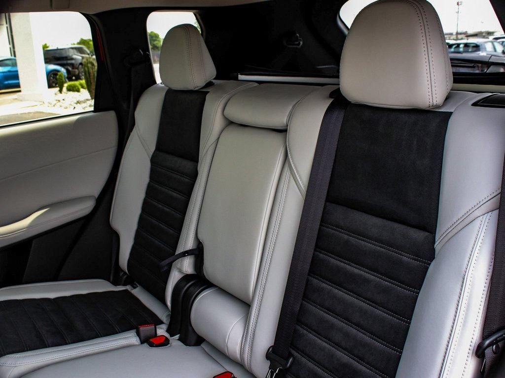 Used 2025 Mitsubishi Outlander SE AWD/4WD image 33