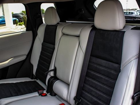 Used 2025 Mitsubishi Outlander SE AWD/4WD image 33