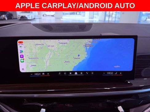 Used 2025 BMW X5 xDrive50e image 11