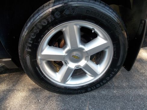 Used 2008 Chevrolet Suburban LTZ w/ LTZ Preferred Equipment Group image 30