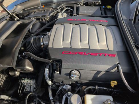 Used 2019 Chevrolet Corvette Stingray Coupe w/ 2LT Preferred Equipment Group image 28