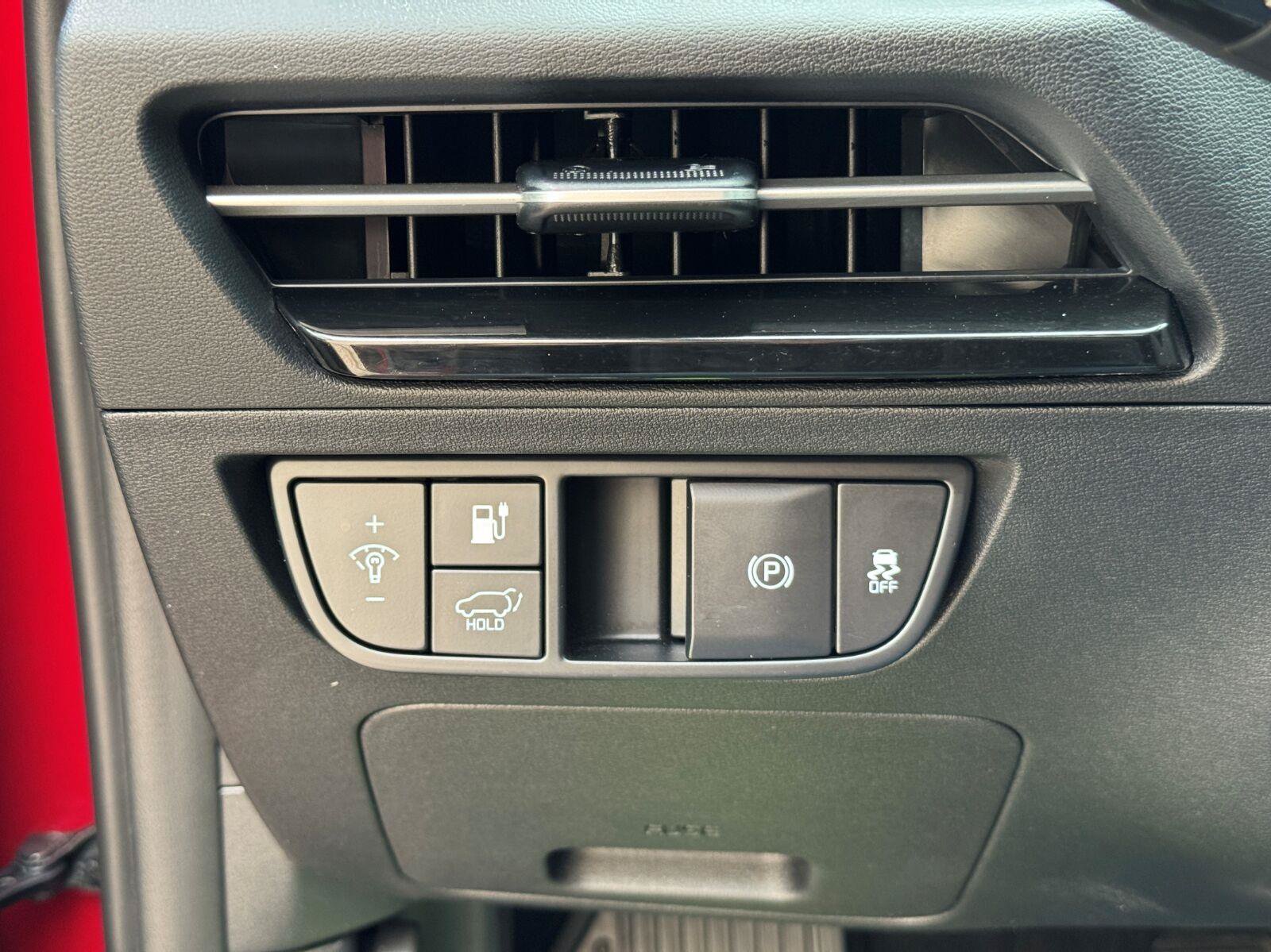 Used 2023 Kia EV6 Wind w/ Wind Technology Package AWD/4WD image 18