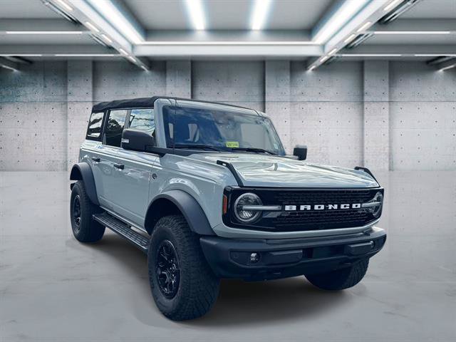 Certified 2022 Ford Bronco Wildtrak AWD/4WD image 3