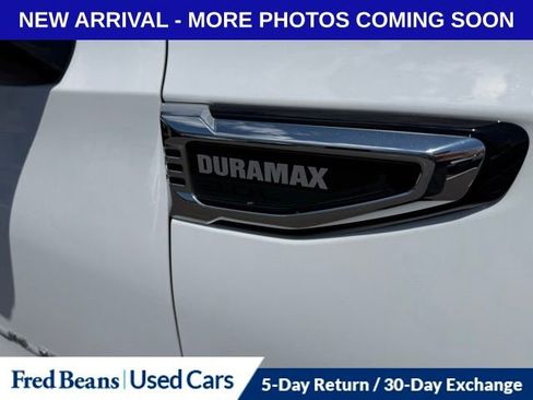 Used 2025 GMC Yukon Elevation w/ Elevation Premium Package AWD/4WD image 13