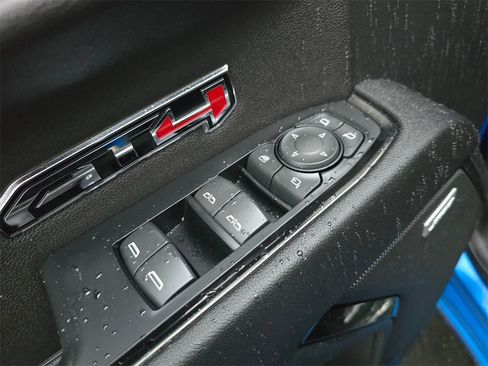 Used 2023 GMC Sierra 1500 AT4 w/ Technology Package image 19