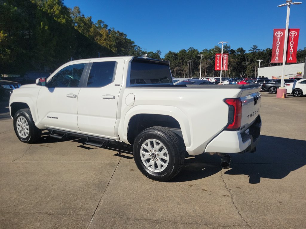 Certified 2026 Toyota Tacoma SR5 AWD/4WD image 3