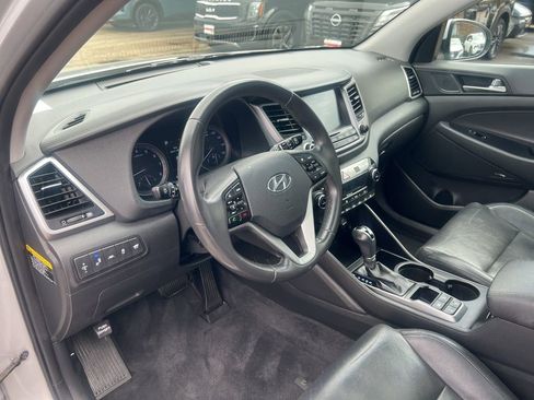 Used 2017 Hyundai Tucson Limited w/ Limited Ultimate Package 03 image 6