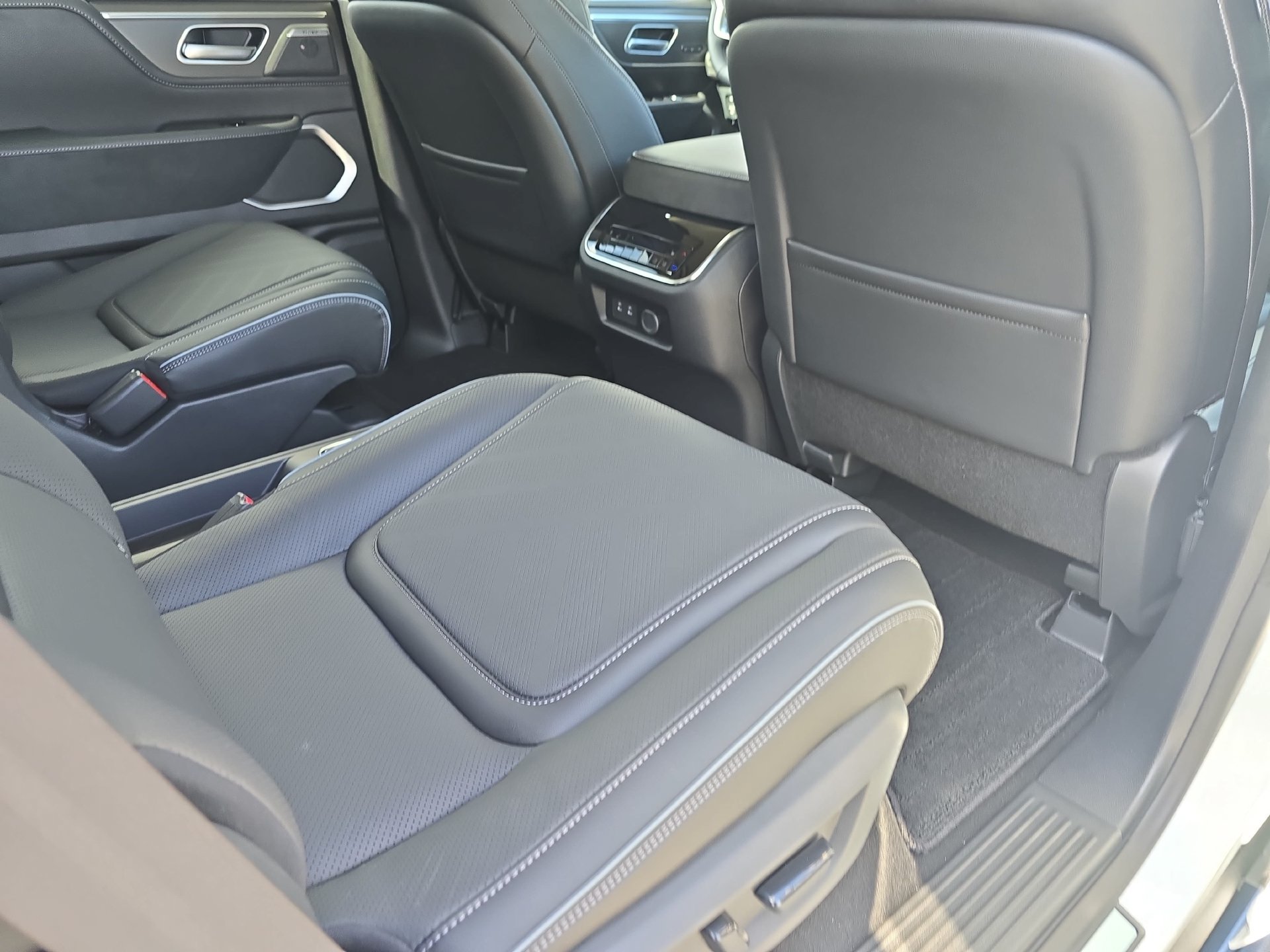 New 2027 INFINITI QX80 Luxe w/ Cargo Package AWD/4WD image 11