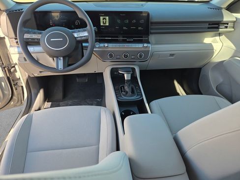 New 2026 Hyundai Kona SE image 8