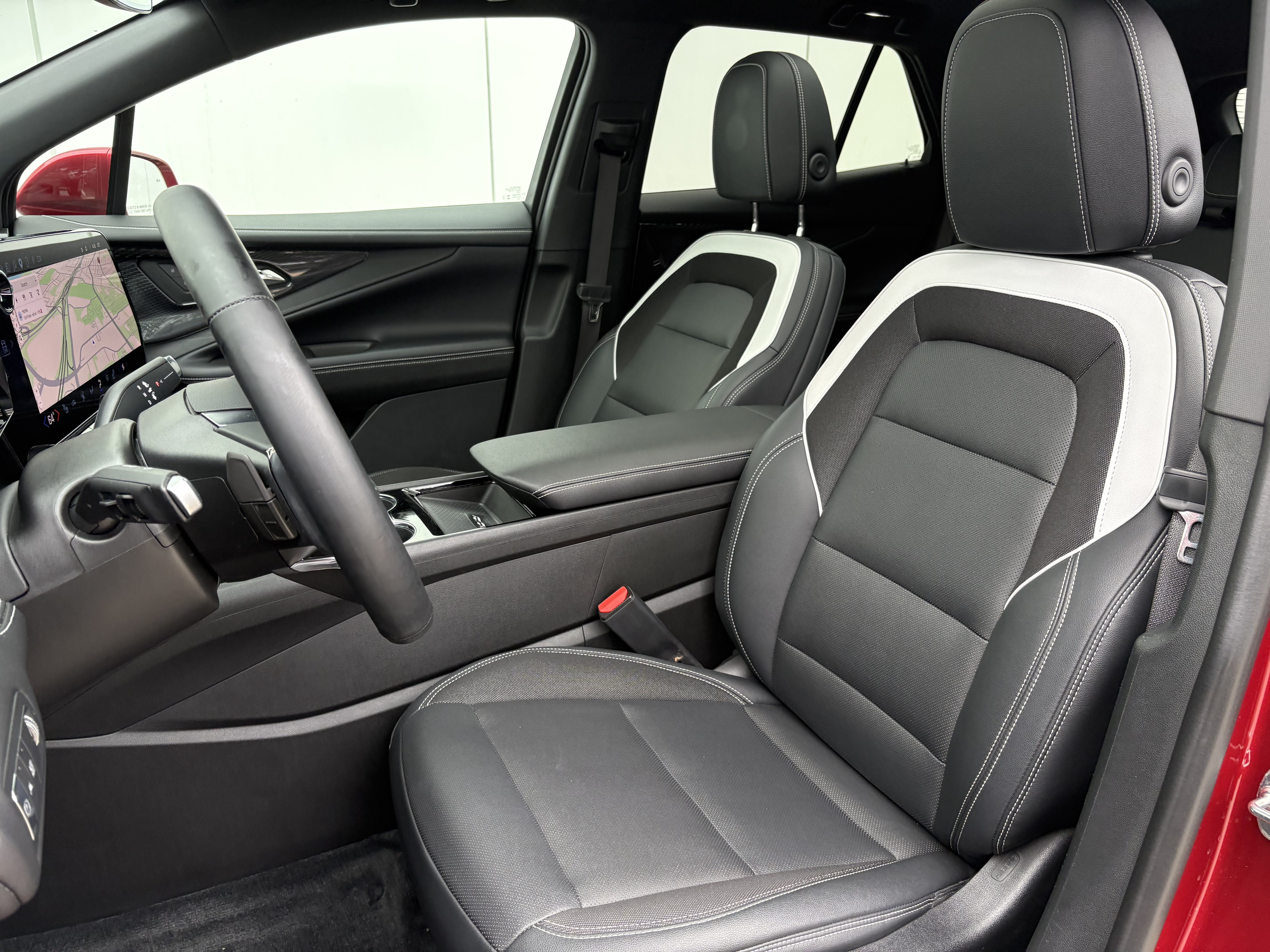 Used 2024 Chevrolet Blazer EV LT AWD/4WD image 11