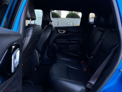 Used 2025 Jeep Compass Trailhawk w/ Trailer Tow Group image 11