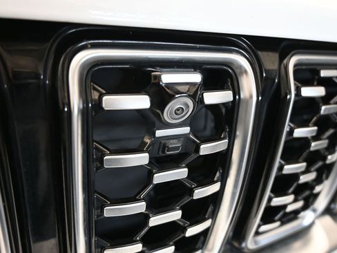 Used 2024 Jeep Grand Cherokee Summit image 52