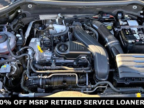 Certified 2025 Volkswagen Taos SE image 33