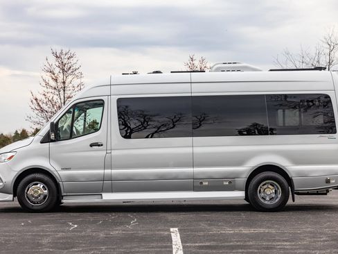 Used 2019 Mercedes-Benz Sprinter 170 w/ Premium Plus Package image 95