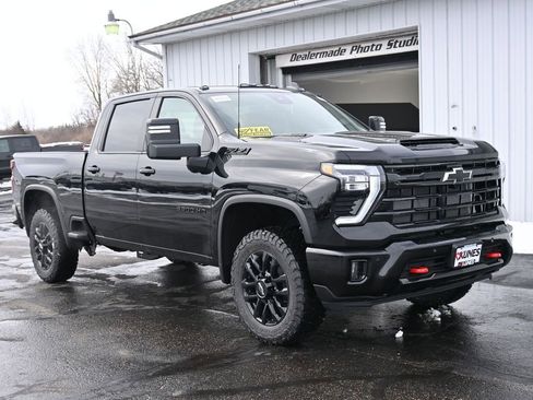 New 2026 Chevrolet Silverado 3500 LT w/ Trail Boss Package image 2