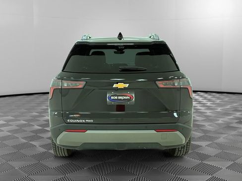Used 2025 Chevrolet Equinox LT w/ Convenience Package II image 4