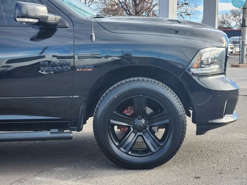 Used 2015 RAM 1500 Sport w/ Black Ram 1500 Sport Group image 8