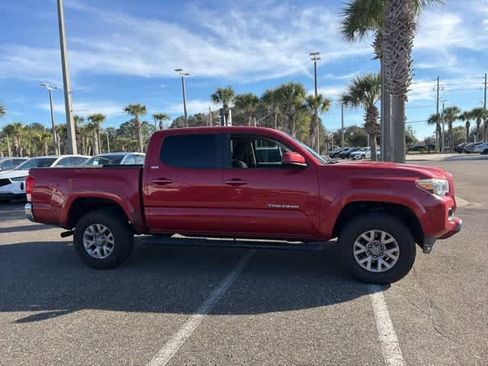 Used 2016 Toyota Tacoma SR5 w/ SR5 Appearance Package (SN) image 5