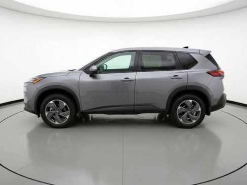 Used 2025 Nissan Rogue SV FWD image 5