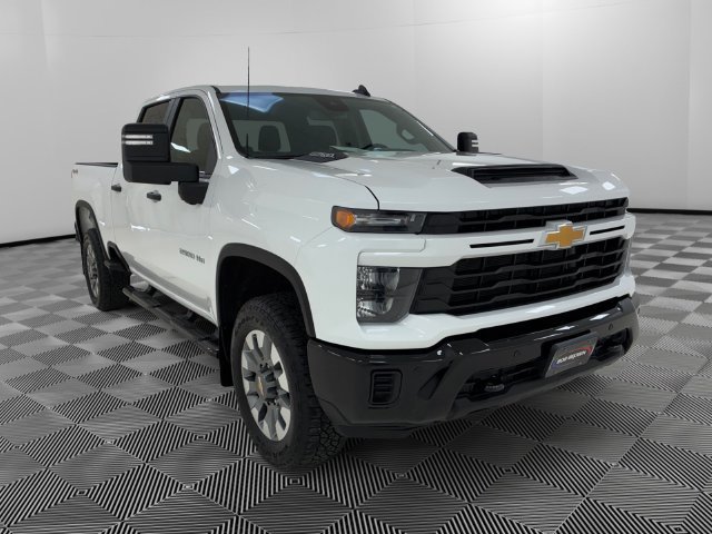 Used 2026 Chevrolet Silverado 2500 Custom w/ Custom Value Package AWD/4WD image 7