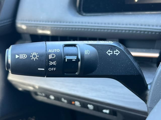 Used 2024 Nissan Ariya AWD image 21