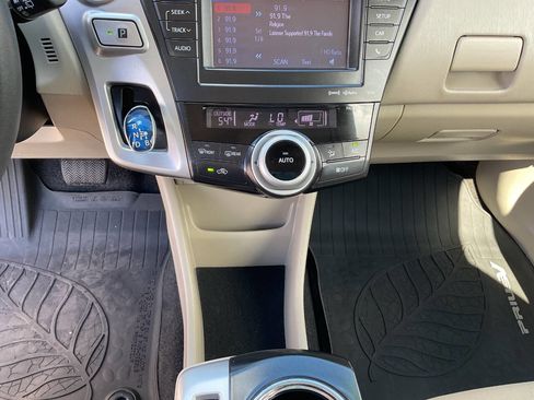 Used 2012 Toyota Prius V Three FWD image 24