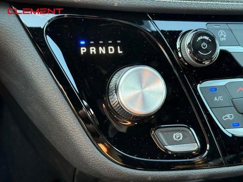 New 2026 Chrysler Pacifica Select image 17