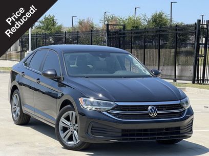 Used 2024 Volkswagen Jetta SE w/ Panoramic Sunroof Package