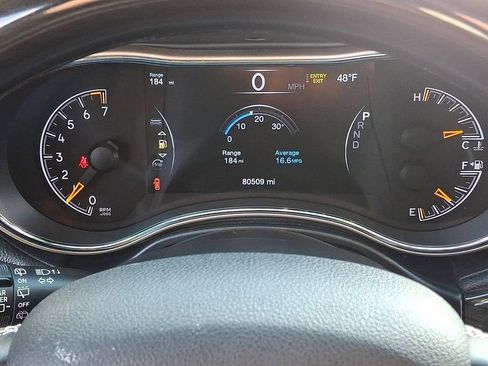 Used 2017 Jeep Grand Cherokee Overland image 21