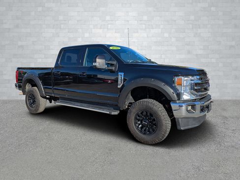 Used 2022 Ford F350 Lariat image 2