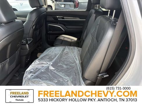 Used 2022 Kia Telluride SX w/ SX Prestige Package AWD/4WD image 16