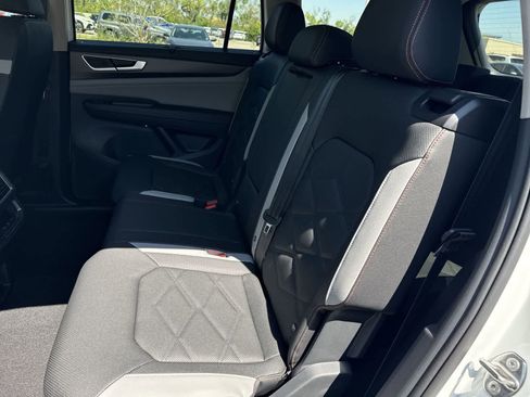 New 2026 Volkswagen Atlas Peak Edition AWD/4WD image 18