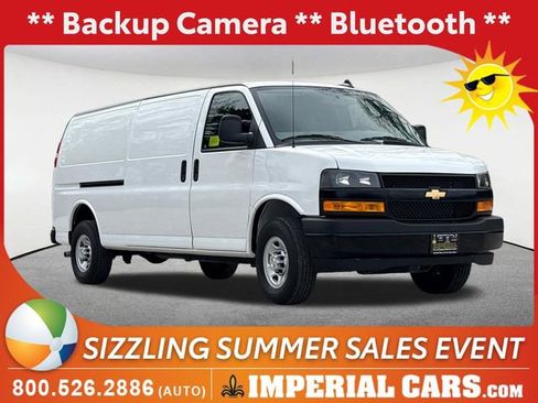 Used 2024 Chevrolet Express 3500 Extended w/ Driver Convenience Package RWD image 1