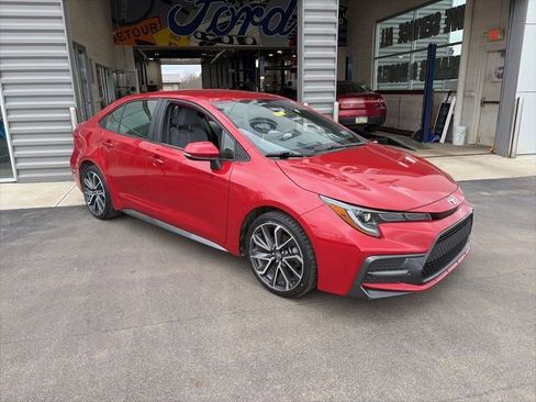 Used 2021 Toyota Corolla SE w/ Carpet Mat Package (TMS) image 4
