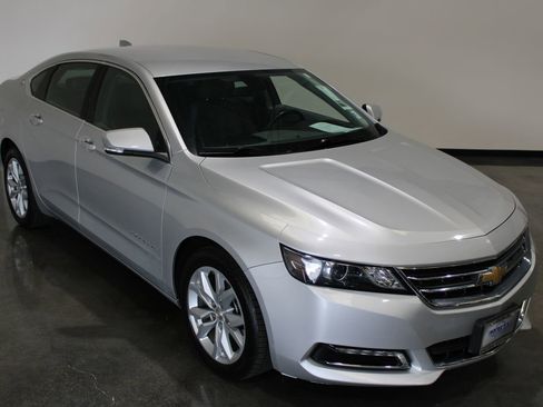 Used 2019 Chevrolet Impala LT image 3