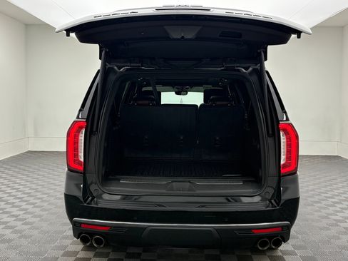 Used 2023 GMC Yukon XL Denali Ultimate w/ LPO, Floor Liner Package AWD/4WD image 12