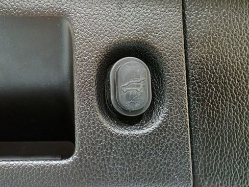 Used 2019 Cadillac Escalade Premium Luxury image 24