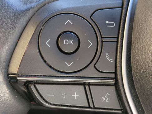 Used 2021 Toyota Venza Limited w/ Advanced Technology Package image 26