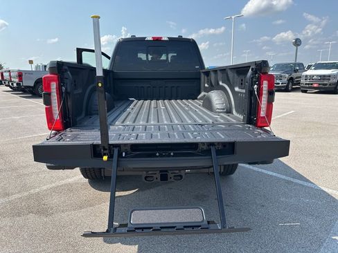 New 2026 Ford F350 Lariat w/ Black Appearance Package AWD/4WD image 99