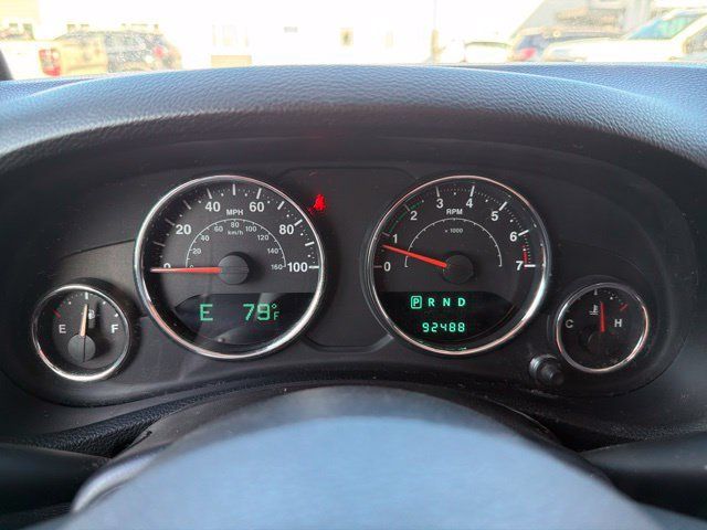 Used 2014 Jeep Wrangler Unlimited Sport w/ Connectivity Group AWD/4WD image 3