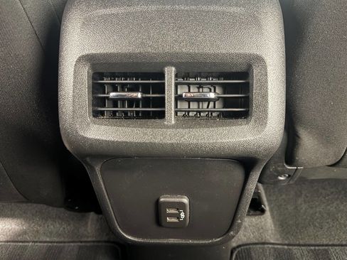 Used 2022 Chevrolet Equinox LT image 28